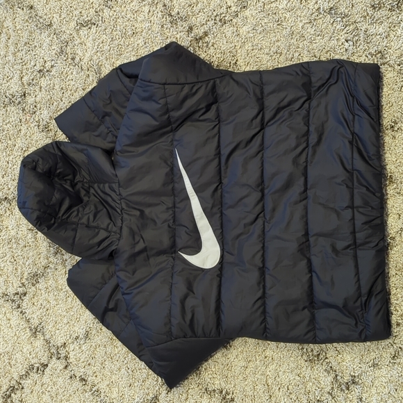 Nike puffer jacket - Picture 5 of 6
